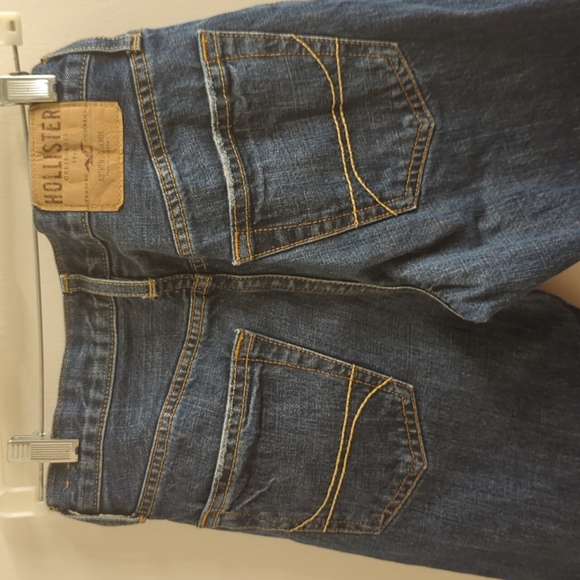 Hollister men's jeans - Picture 3 of 4